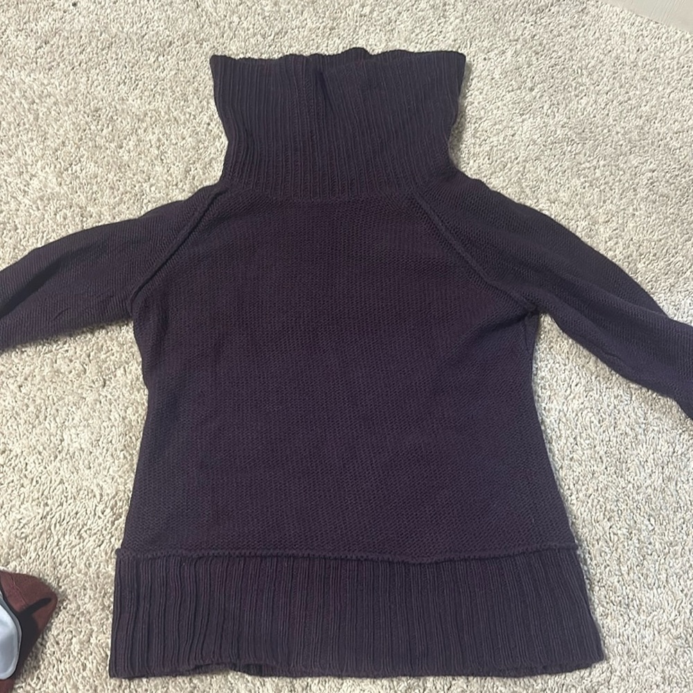 Ann Taylor- medium